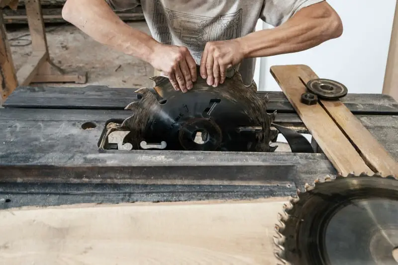 When To Replace Your Saw Blade